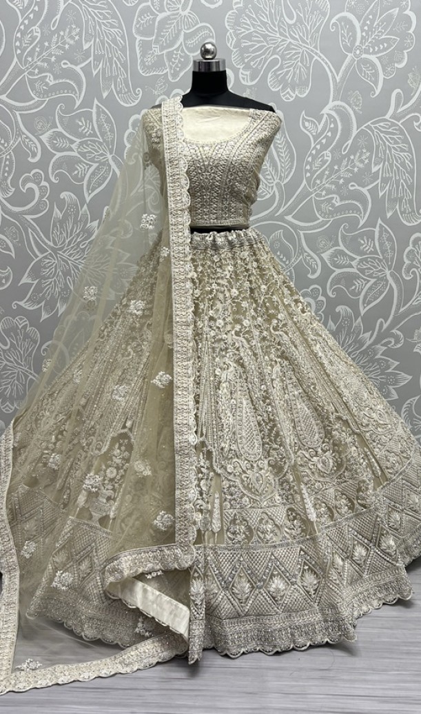 Five meter plus flair peacock pattern embroidered partywear Lehengacholi 