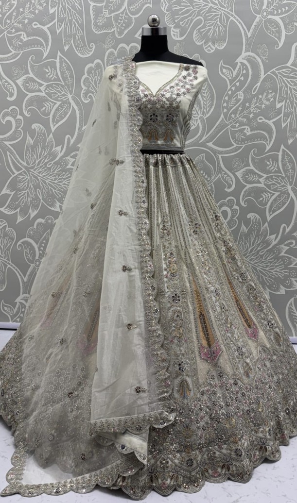 Partywear White Bridal Net Lehengacholi 