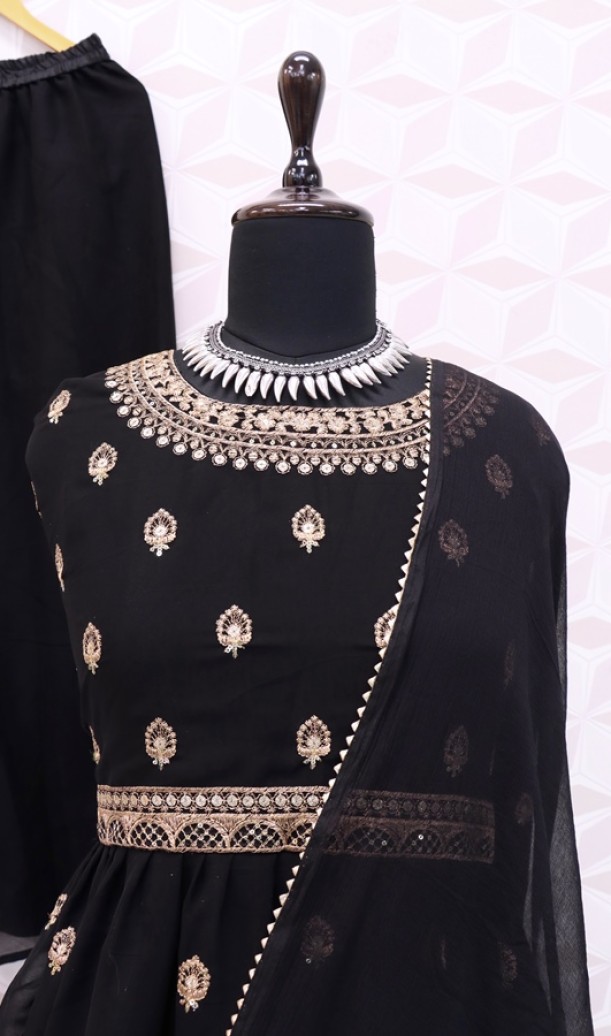Heavy Embroidery Salawr Suits Heavy Embroidery Salawr Suits