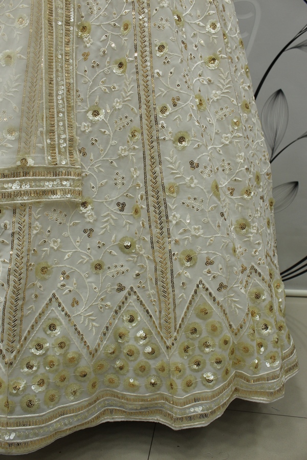 Women's Georgette Embroidered Semi-Stitched Lehenga Choli