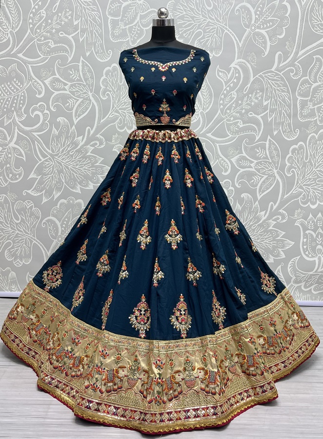 Hand Mirror Crafted Bandhani Print Pure Gadhwal silk Lehengacholi