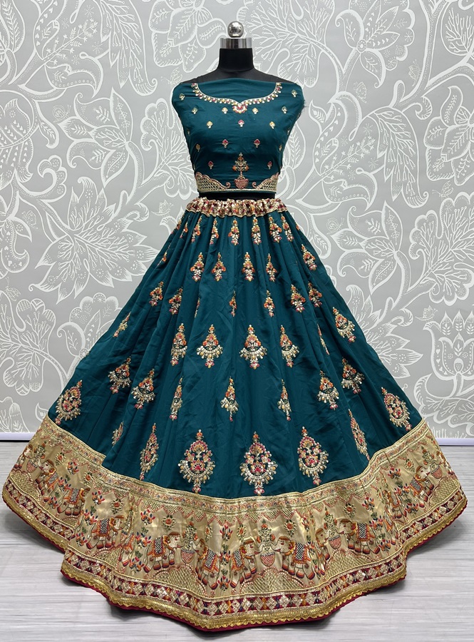 Hand Mirror Crafted Bandhani Print Pure Gadhwal silk Lehengacholi