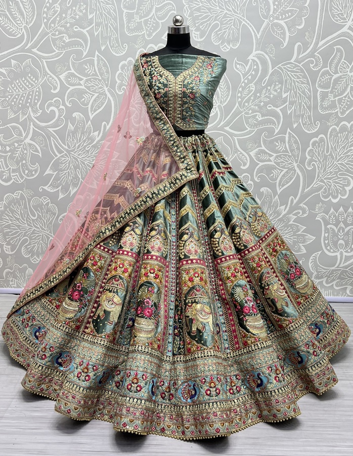 Fancy Designed Exclusive Party wear Lehengacholi Handwork Crafted 4.5 Meter Flair Collection