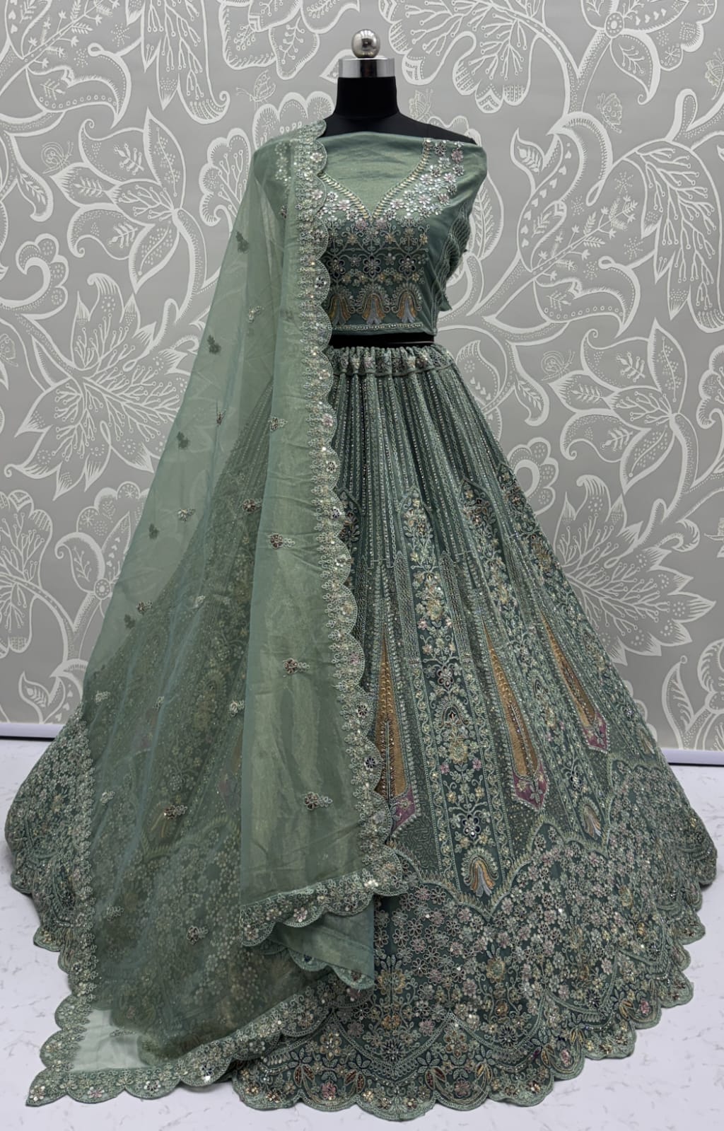 Partywear Green Bridal Net Lehengacholi 