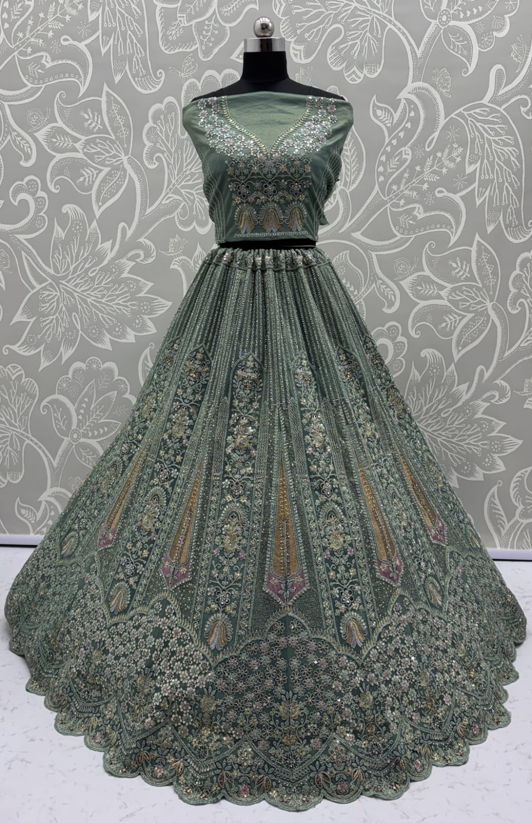 Partywear Green Bridal Net Lehengacholi 