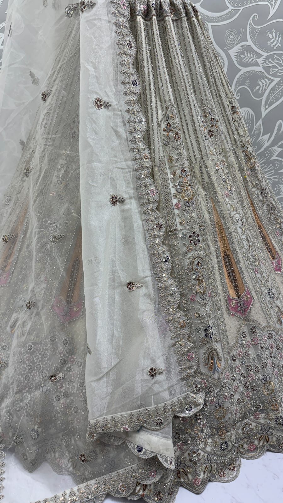 Partywear White Bridal Net Lehengacholi 