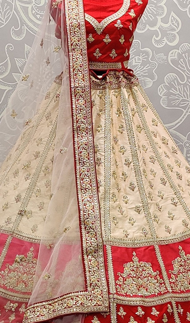 White Fabulous Zarkan Lehengacholi 